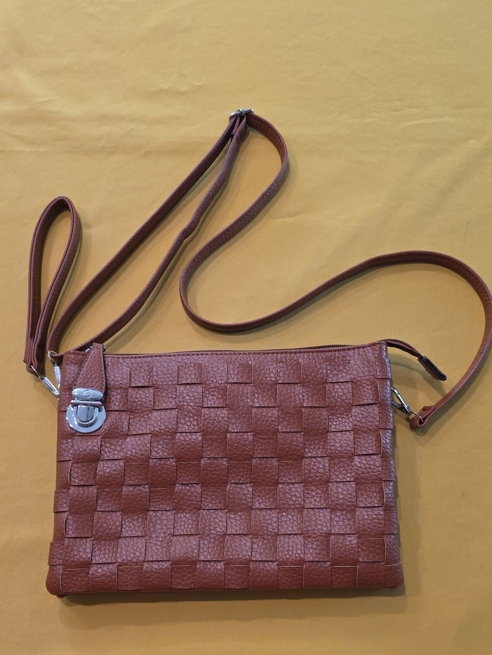 Like New K. Carroll Nancy 3-in-1 Woven Crossbody Clutch Bag – Cognac